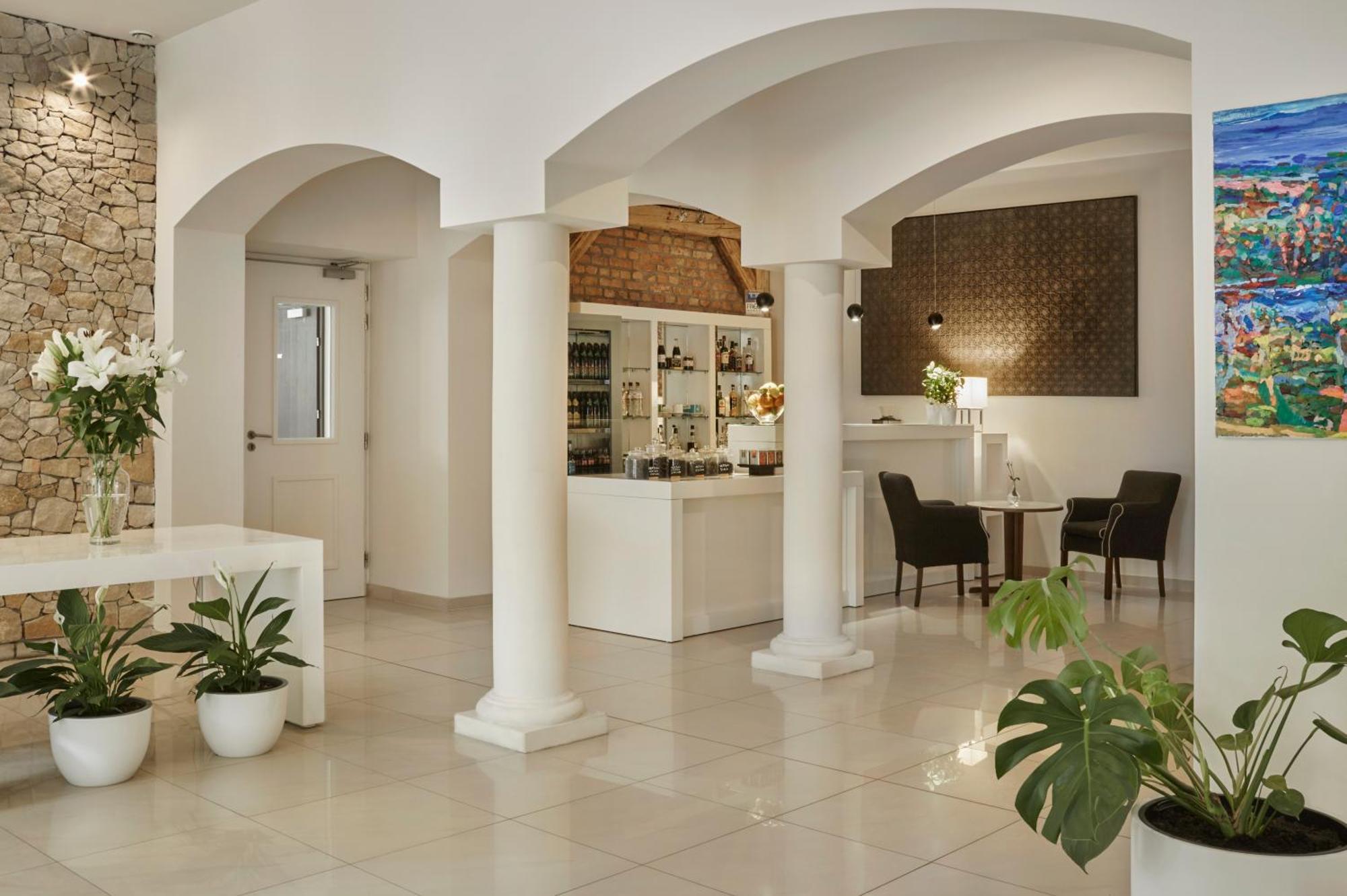 דוז'ניקי ז'דרוז' Impresja Art Resort מראה חיצוני תמונה
