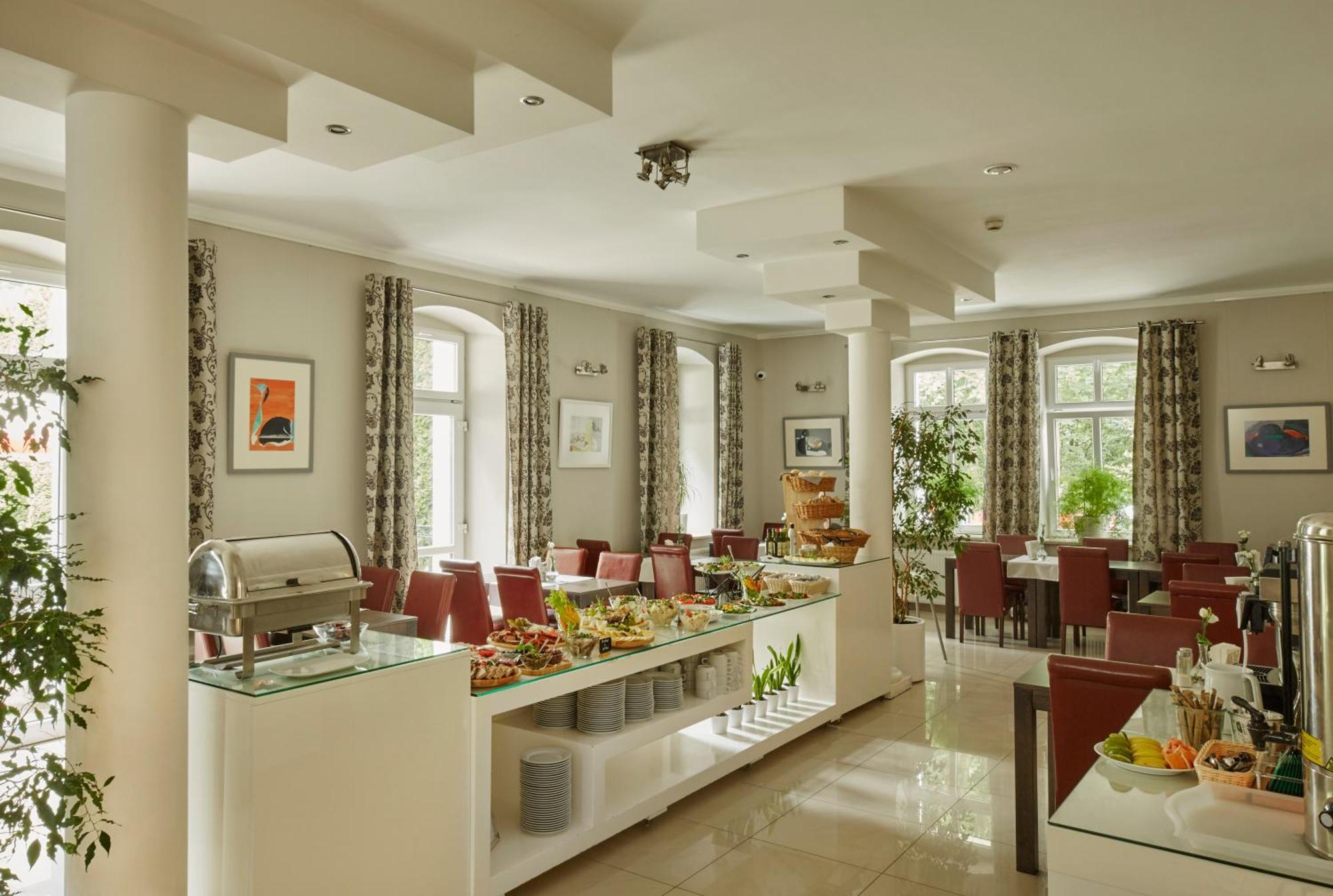 דוז'ניקי ז'דרוז' Impresja Art Resort מראה חיצוני תמונה